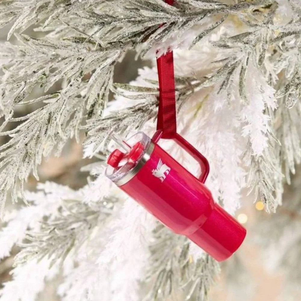Stanley LIMITED EDITION 2024 Mini Quencher Keychain Ornament